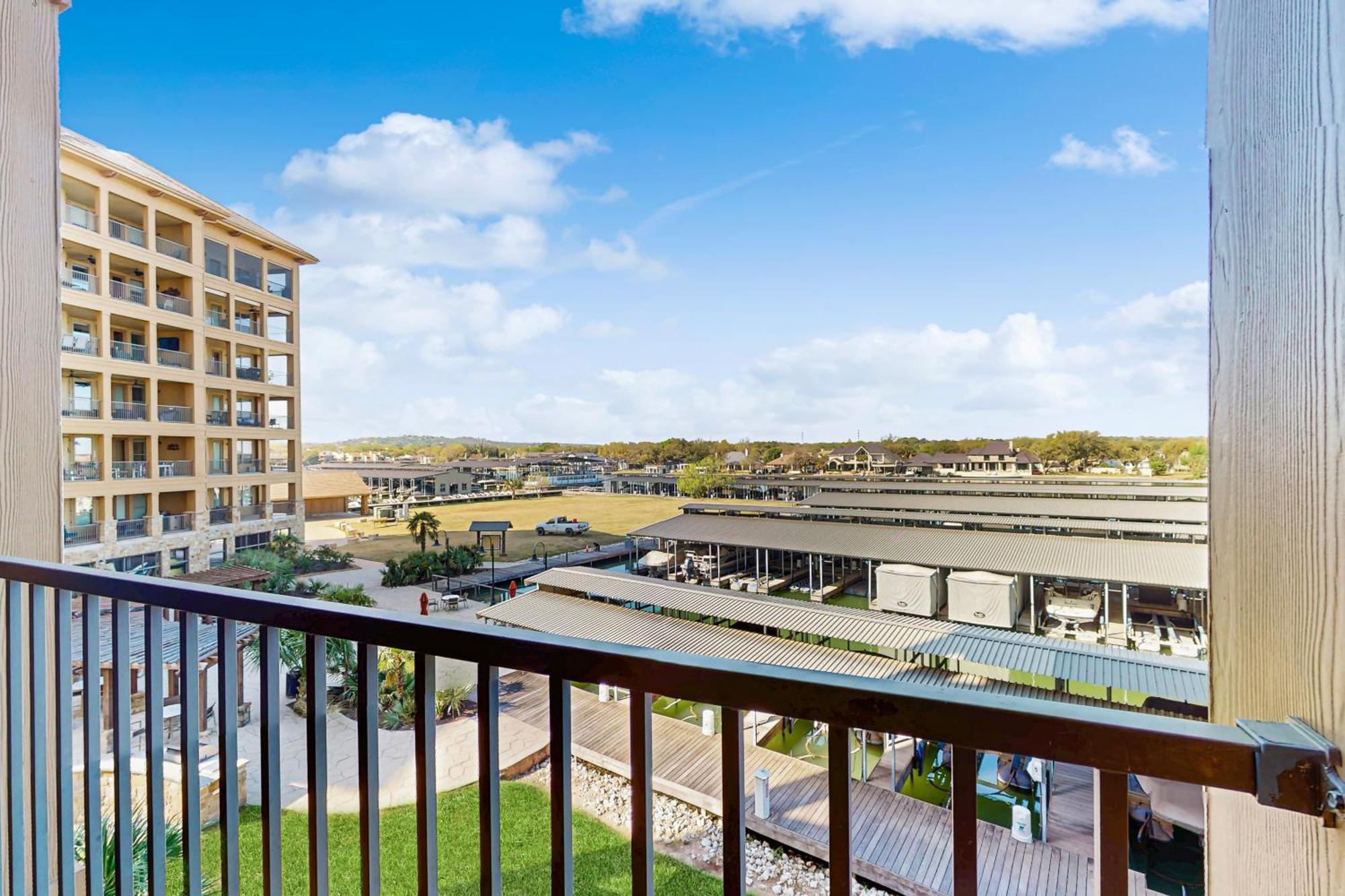 The Waters Condo Building 3 Horseshoe Bay Εξωτερικό φωτογραφία