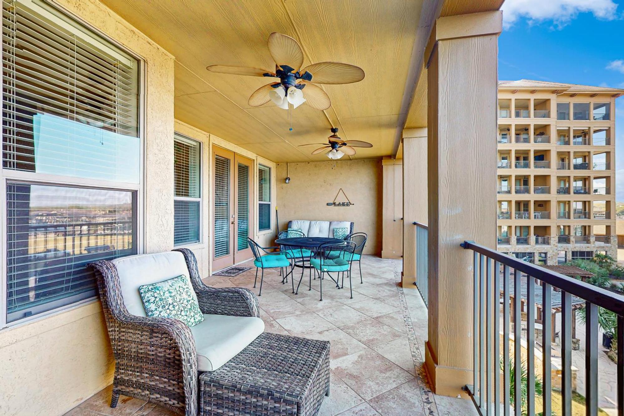 The Waters Condo Building 3 Horseshoe Bay Εξωτερικό φωτογραφία